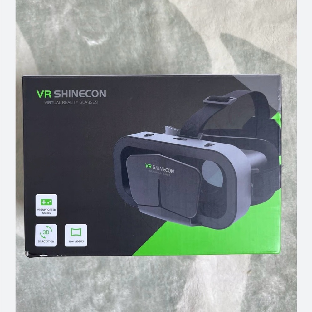 Smartphone VR Headset - Black and Gray